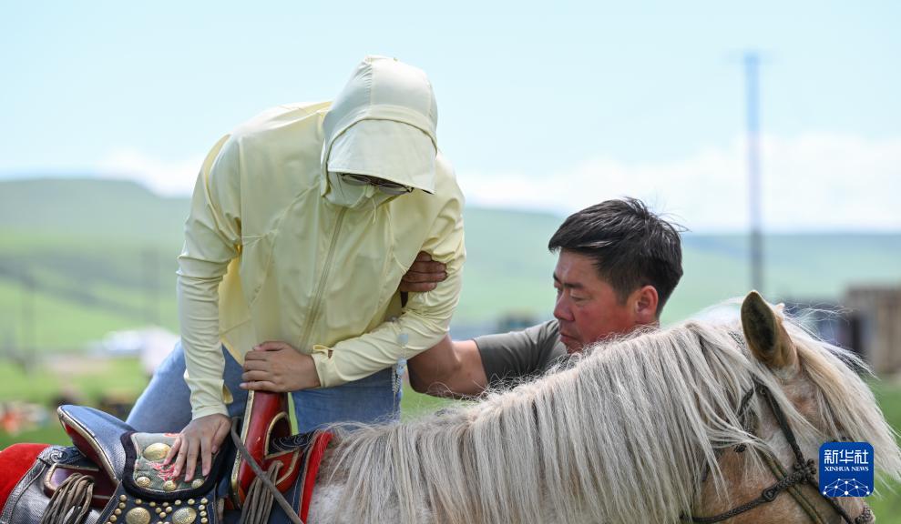 四季中国|四季牧歌:乌兰毛都草原的“夏日牧歌”