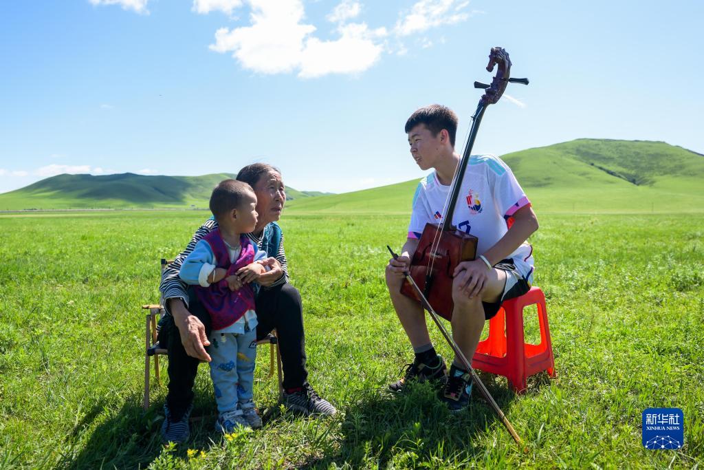 四季中国|四季牧歌:乌兰毛都草原的“夏日牧歌”