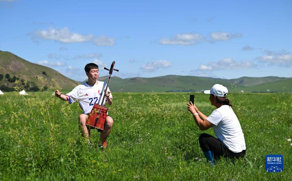 四季中国|四季牧歌:乌兰毛都草原的“夏日牧歌”