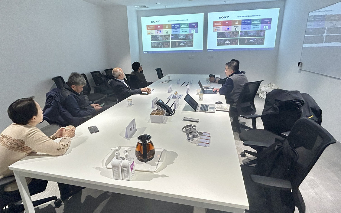 学会在京领导春节前拜访三家摄影器材商 学会在京领导春节前拜访三家摄影器材商