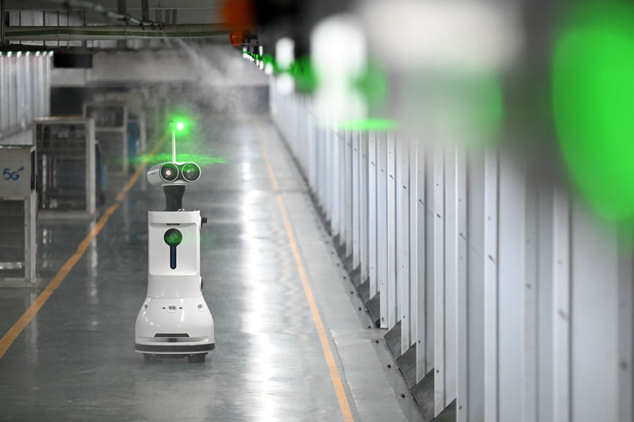 AI 替代人类还是智启未来？