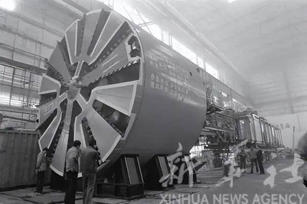 前新华社摄影记者杨溥涛去世，他拍下鲁迅迁葬虹口公园的画面