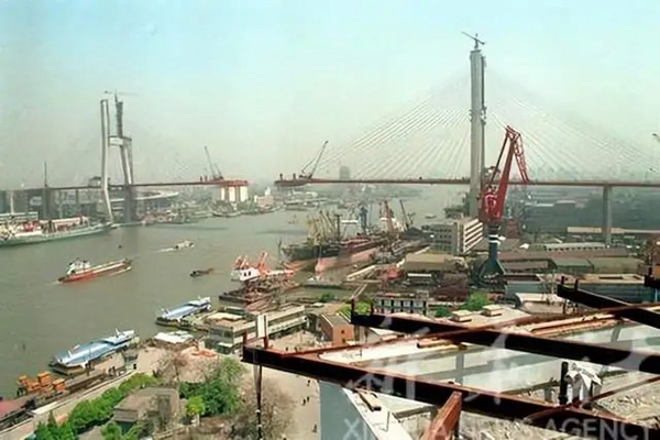 前新华社摄影记者杨溥涛去世，他拍下鲁迅迁葬虹口公园的画面