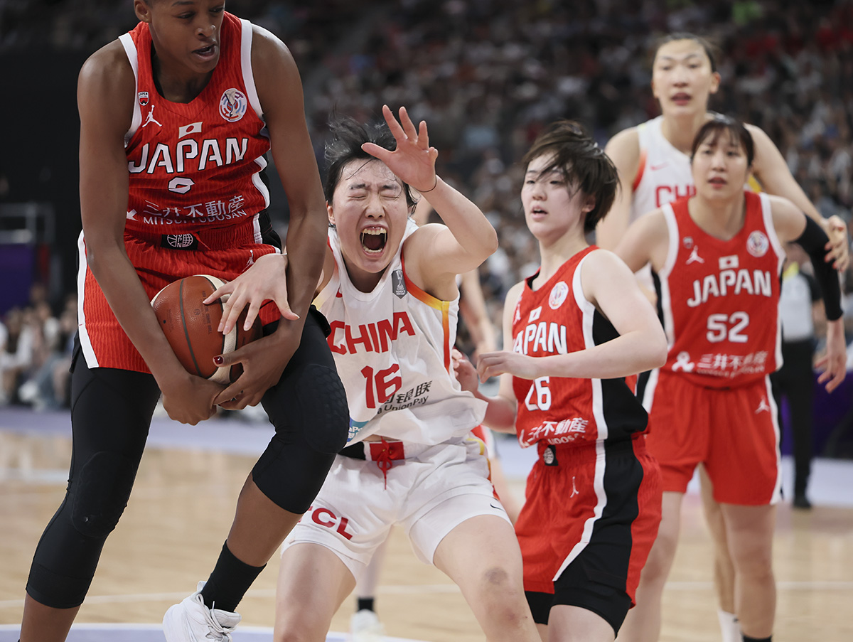女篮亚洲杯｜中国女篮不敌日本队止步亚洲杯半决赛