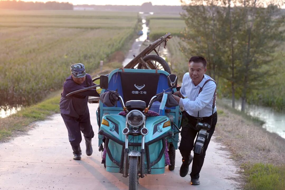 我是记者·我在现?。と巳毡ㄊ泳跏悠挡?025记者节特别策划