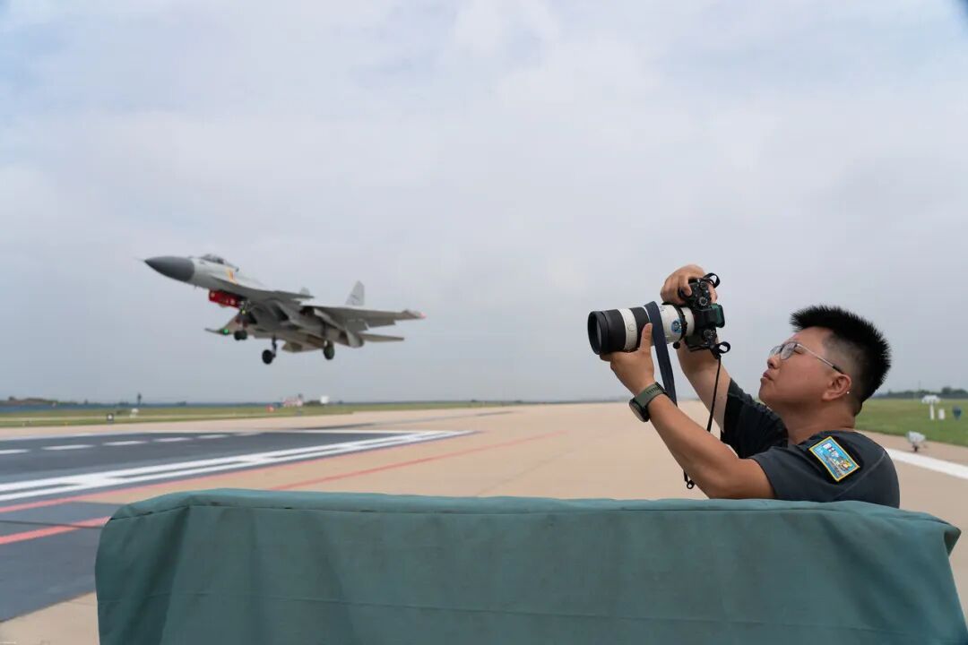 我是记者·我在现?。と巳毡ㄊ泳跏悠挡?025记者节特别策划