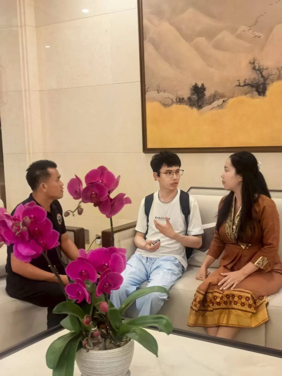 我是记者·我在现?。と巳毡ㄊ泳跏悠挡?025记者节特别策划