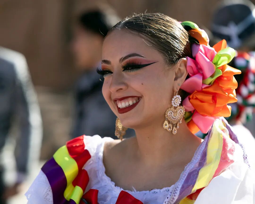 非遗巡游庆羌年