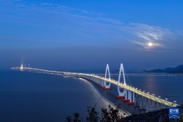 镜头聚焦:2021年最后一轮满月现身夜