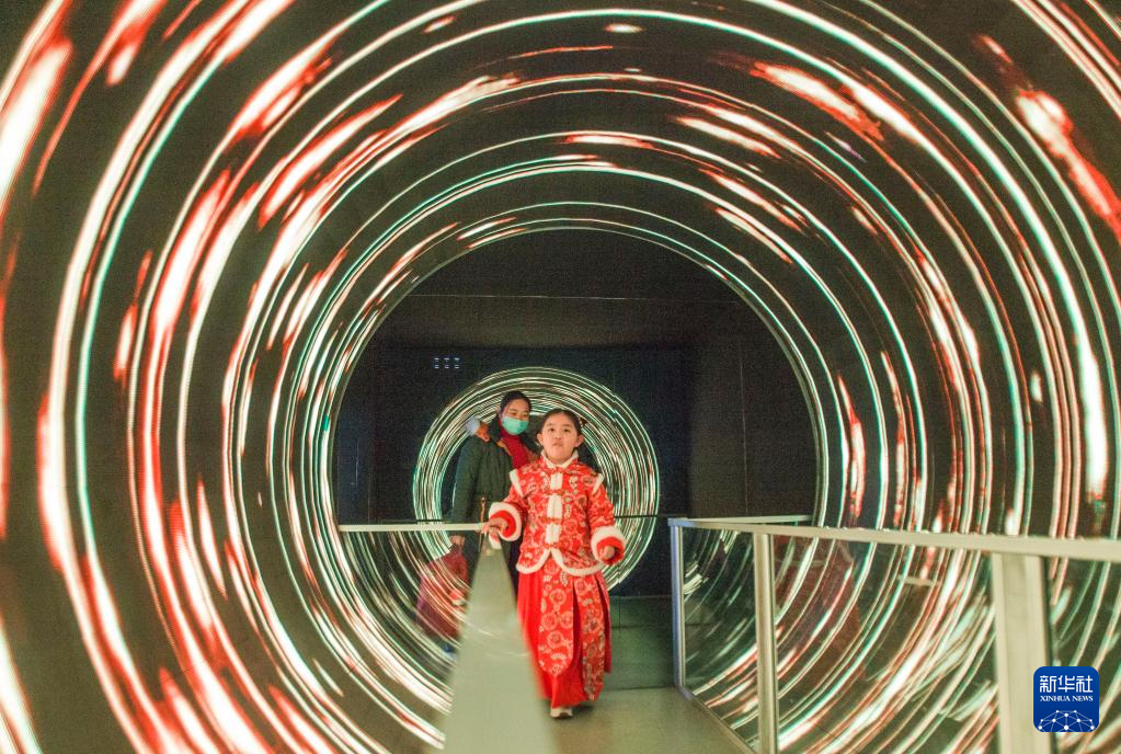 足不出户！镜头带你乐享各地多彩假期