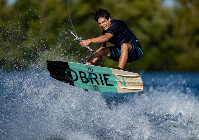 索尼最轻 F2.8 超远摄 G 大师镜头 FE 300mm F2.8 GM OSS 发布 索尼最轻 F2.8 超远摄 G 大师镜头 FE 300mm F2.8 GM OSS 发布